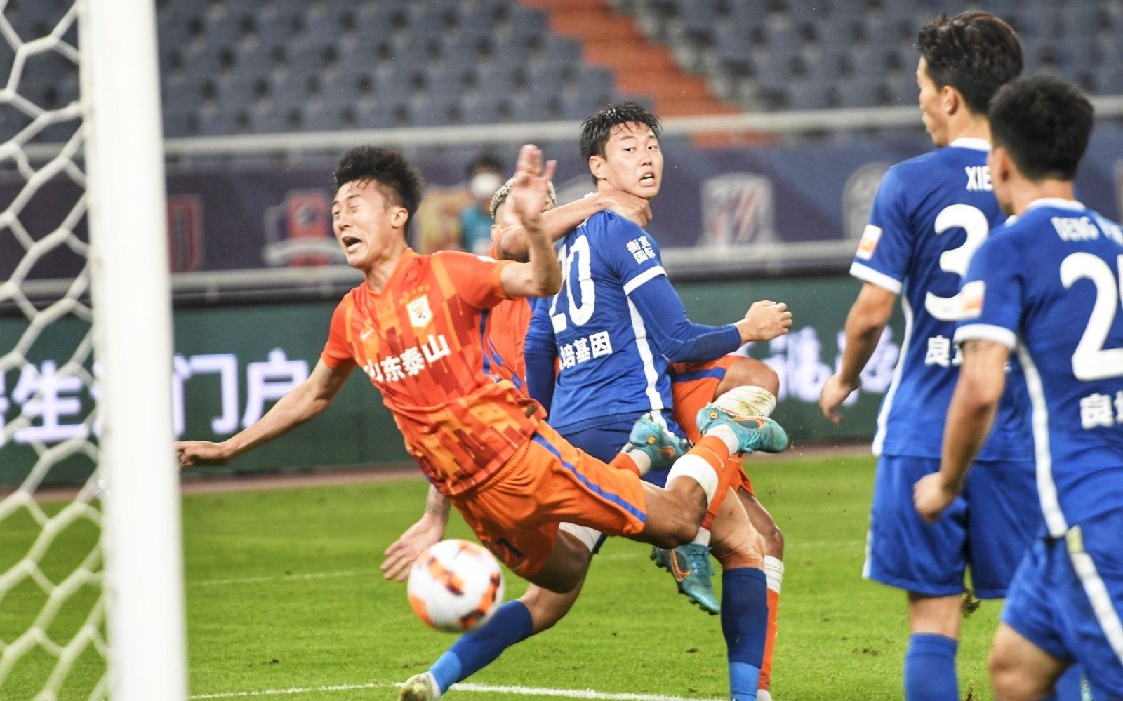 巴萨官方：12月10日对阵法兰克福的欧冠比赛将回归诺坎普举行