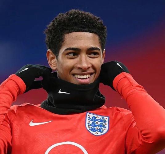 3：0！姆巴佩一条龙破门+超级世界波，连破2大纪录，皇马终结3连平