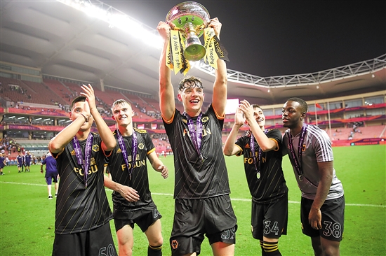 篮球湖人核心球员防守数据提升