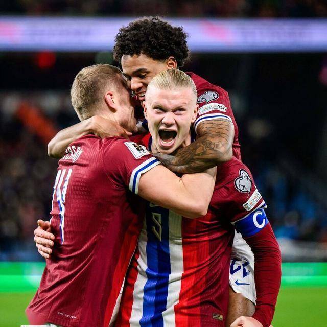 0-2大冷门！14亿豪门主场轰然倒下5轮1胜两大边后卫染红+中卫重伤