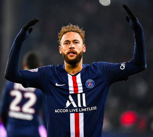 门将三连神扑救主，数据暴涨全网热议