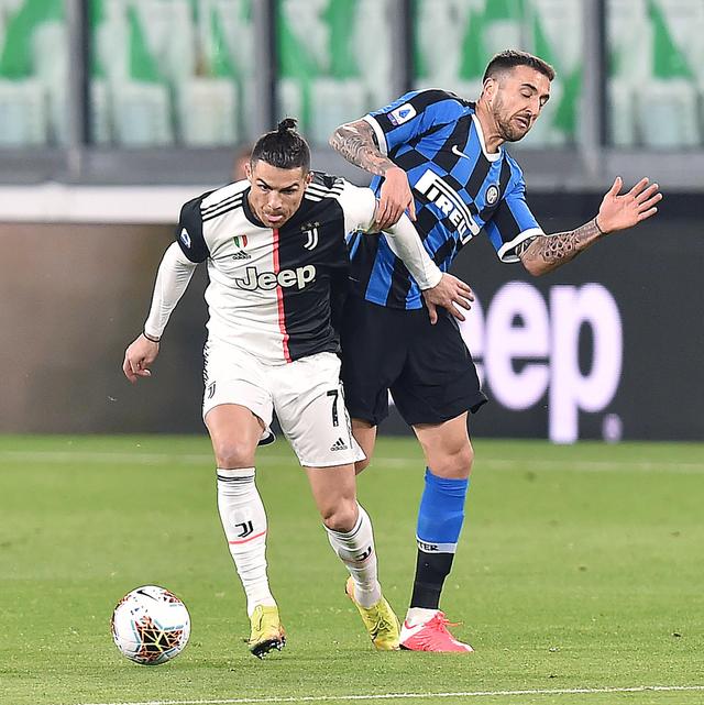 足球中超球队加练体能，主帅：必须跑起来