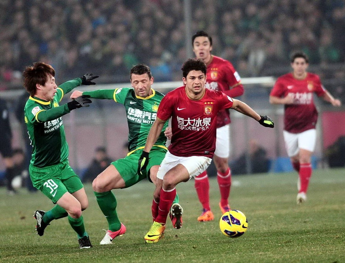 友谊赛米兰2-3维尔图斯恩泰拉，普利希奇、博尔萨尼破门